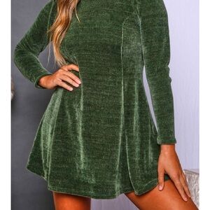 Peach Love California NWOT Green Chenille Dress- Size Medium